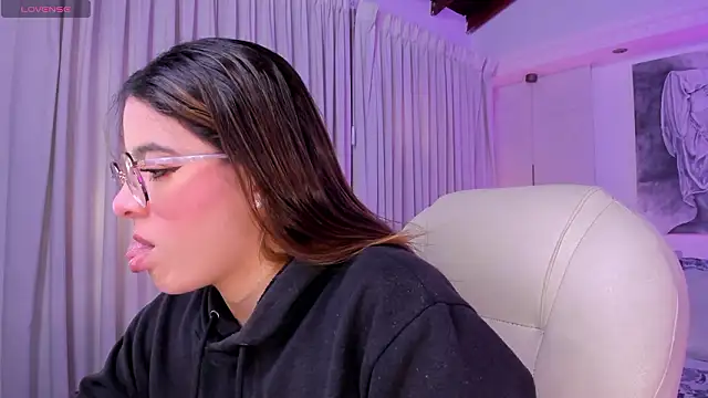 nathalie rivers online show from March 4, 2026, 11:29 am