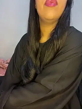 Snapshot of Mayacrayzi chatting on September 26, 2025, 10:33 am Mayacrayzi online show from September 26, 2025, 10:33 am