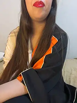 Snapshot of Mayacrayzi chatting on February 3, 2025, 12:14 pm Mayacrayzi online show from February 3, 2025, 12:14 pm