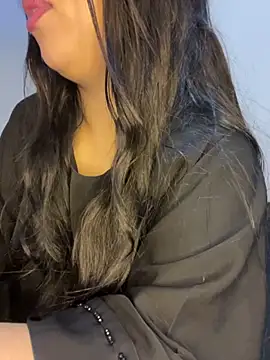 Snapshot of Mayacrayzi chatting on October 6, 2025, 9:21 am Mayacrayzi online show from October 6, 2025, 9:21 am