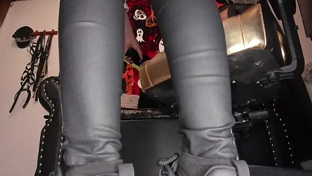 afrika queen online show from October 13, 2025, 10:17 am