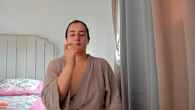 Hanna86 online show from July 4, 2026, 6:12 pm