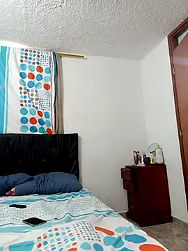 Snapshot of Angeelus2 chatting on March 5, 2025, 9:15 pm Angeelus2 online show from March 5, 2025, 9:15 pm