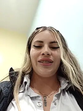 Misscata1106 online show from April 15, 2026, 7:58 pm