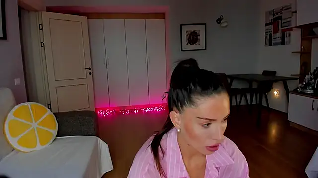 bellahot77 online show from January 10, 2026, 8:20 am