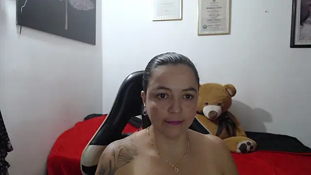 katty lorens online show from May 16, 2026, 11:26 pm