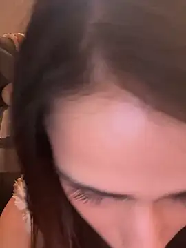 LaPetitechienne1 online show from February 14, 2025, 4:20 pm