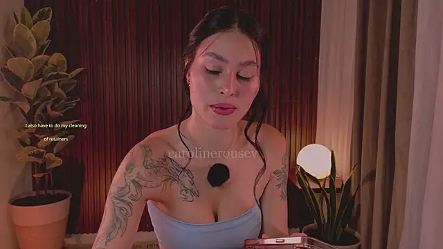 Snapshot of carolinerousev chatting on April 17, 2026, 7:49 pm carolinerousev online show from April 17, 2026, 7:49 pm