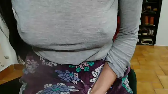 patatinahot87 online show from January 15, 2026, 4:54 pm