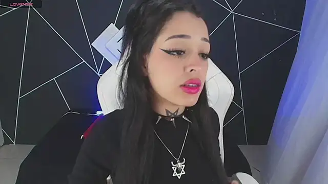 farichell online show from October 30, 2025, 9:01 pm