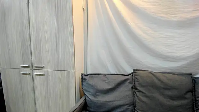 Mhelanny2 online show from April 3, 2026, 5:30 pm