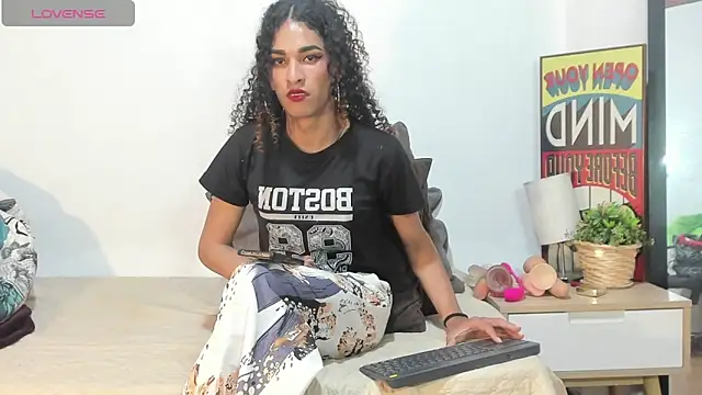 Snapshot of StefanyMiler chatting on January 12, 2026, 3:13 am StefanyMiler online show from January 12, 2026, 3:13 am