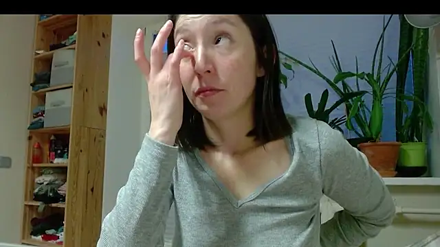 Snapshot of Sophi_Cute chatting on February 15, 2025, 3:50 pm Sophi Cute online show from February 15, 2025, 3:50 pm