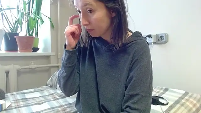 Snapshot of Sophi_Cute chatting on February 11, 2025, 11:20 am Sophi Cute online show from February 11, 2025, 11:20 am
