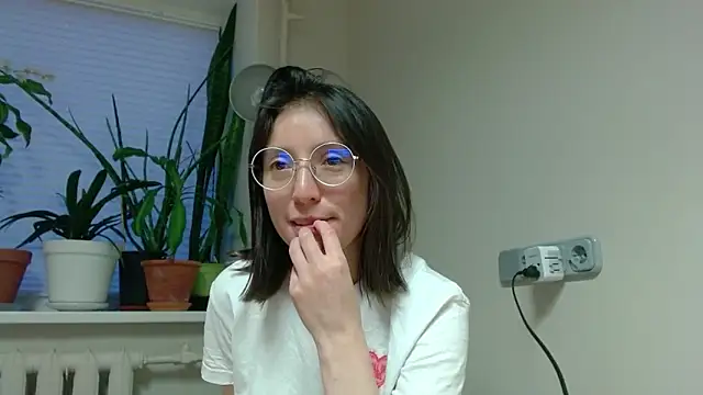 Snapshot of Sophi_Cute chatting on February 14, 2025, 4:09 pm Sophi Cute online show from February 14, 2025, 4:09 pm