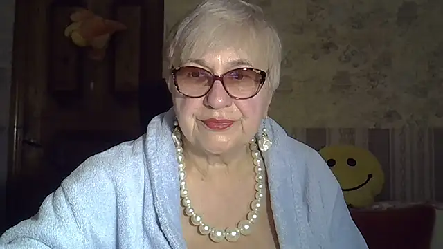 Snapshot of SweetCherry27 chatting on April 14, 2026, 5:29 pm SweetCherry27 online show from April 14, 2026, 5:29 pm