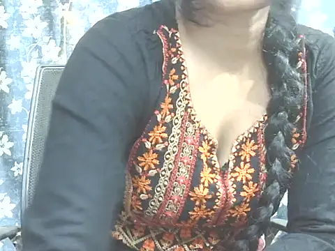 Supriya201 online show from June 3, 2026, 2:33 pm