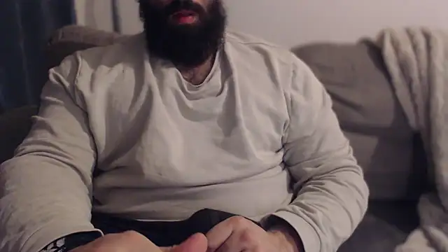 hugemachohandsome online show from December 22, 2025, 10:10 pm