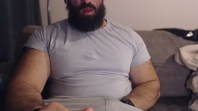 hugemachohandsome online show from December 19, 2025, 10:01 pm