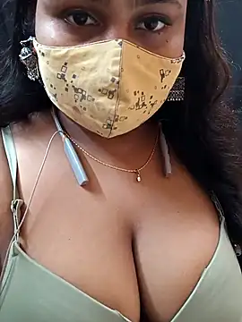 Snapshot of Sophiaboudi chatting on October 5, 2025, 5:03 pm Sophiaboudi online show from October 5, 2025, 5:03 pm