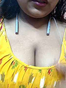 Snapshot of Sophiaboudi chatting on January 10, 2025, 5:24 pm Sophiaboudi online show from January 10, 2025, 5:24 pm