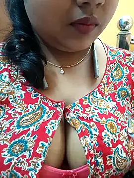 Snapshot of Sophiaboudi chatting on March 9, 2025, 6:00 pm Sophiaboudi online show from March 9, 2025, 6:00 pm