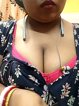 Snapshot of Sophiaboudi chatting on January 20, 2025, 6:10 pm Sophiaboudi online show from January 20, 2025, 6:10 pm