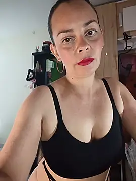 johannatb online show from July 18, 2026, 7:44 pm