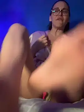 MessyNastyQueen online show from April 16, 2026, 2:56 am