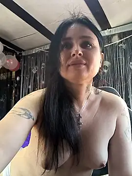 KikiXRed online show from March 12, 2026, 10:41 am