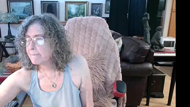 littlepistol01 online show from July 18, 2026, 3:42 pm