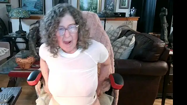 littlepistol01 online show from July 21, 2026, 7:59 pm