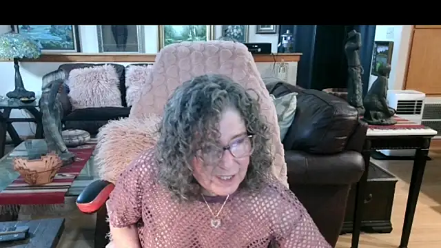 littlepistol01 online show from July 27, 2026, 7:32 pm