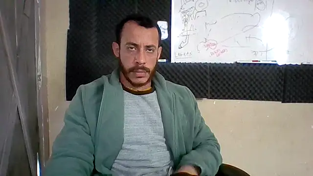 MachoScorpionCaralho online show from September 12, 2025, 12:38 pm