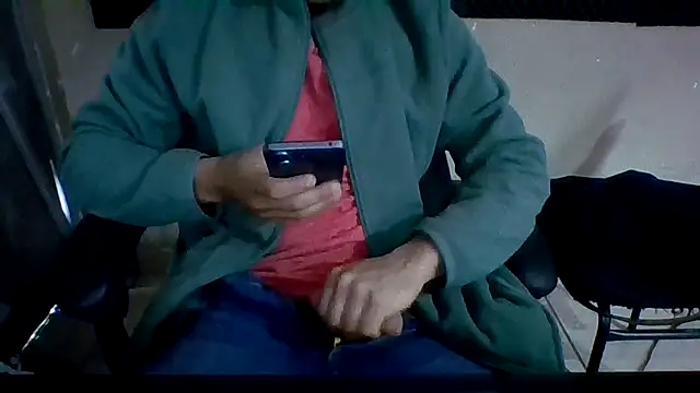 MachoScorpionCaralho online show from September 24, 2025, 12:55 pm