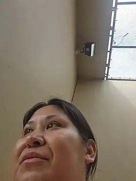 Cupcakecutie449 online show from April 13, 2026, 5:28 pm