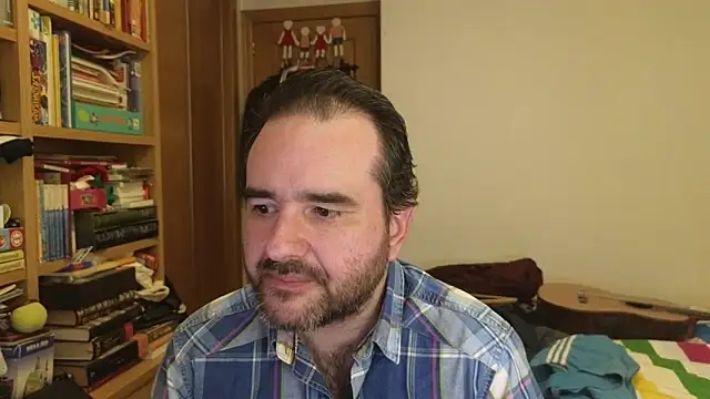 curiosillo83 online show from April 1, 2026, 3:20 pm