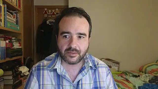 Snapshot of curiosillo83 chatting on June 3, 2026, 3:28 pm curiosillo83 online show from June 3, 2026, 3:28 pm