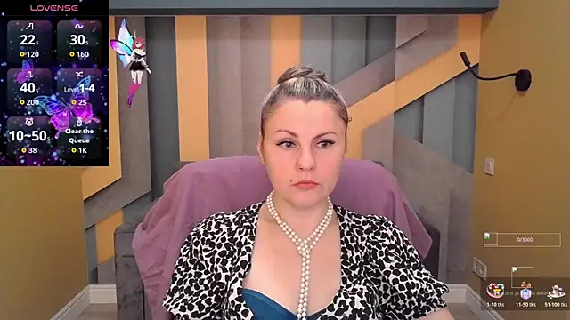 Candy Long online show from October 31, 2025, 6:21 am