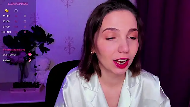 Snapshot of KindHazelHere_ chatting on February 25, 2026, 11:48 pm KindHazelHere online show from February 25, 2026, 11:48 pm