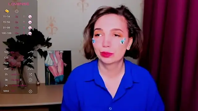 KindHazelHere  online show from October 12, 2025, 9:21 am