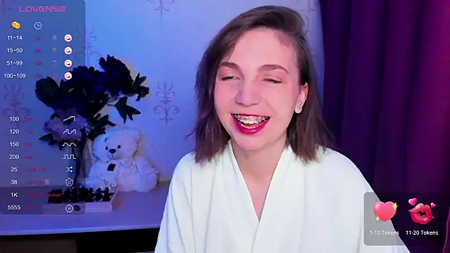 Snapshot of KindHazelHere_ chatting on February 15, 2026, 9:36 pm KindHazelHere online show from February 15, 2026, 9:36 pm