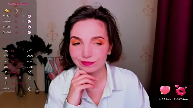 KindHazelHere  online show from October 8, 2025, 8:16 am