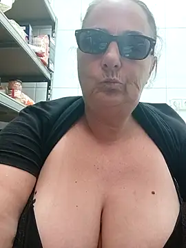 eroticjessitop online show from November 15, 2025, 5:06 pm