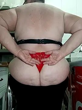 eroticjessitop online show from April 18, 2026, 7:07 pm