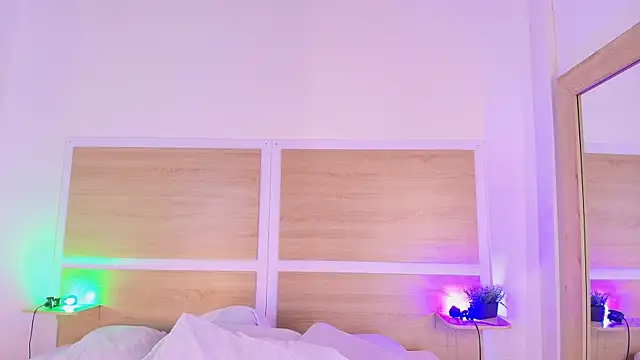  nickypurple  online show from March 4, 2026, 7:10 pm