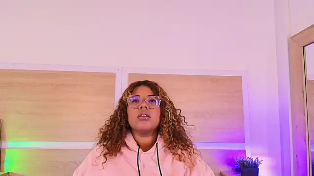  nickypurple  online show from March 12, 2026, 5:17 pm