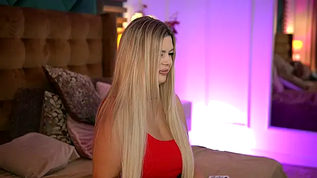 SophieBoobsX online show from October 4, 2025, 5:53 am