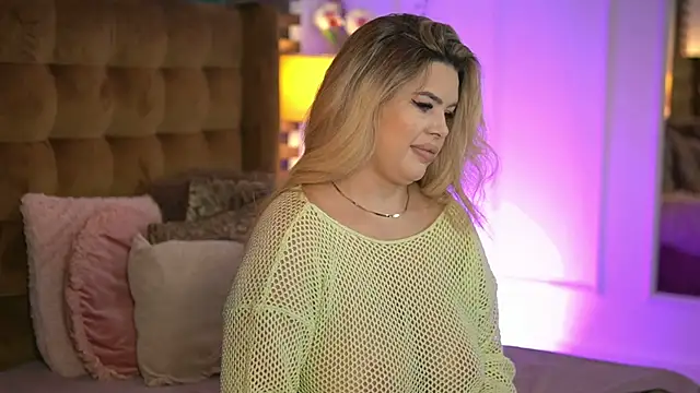 SophieBoobsX online show from October 18, 2025, 5:53 am