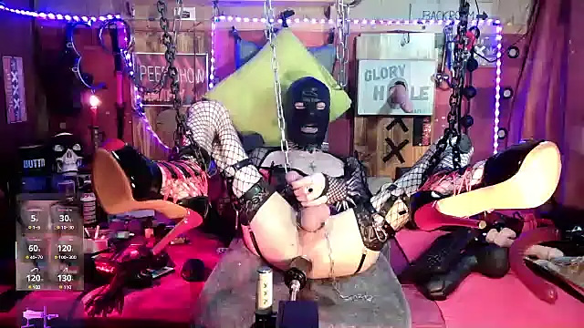 Snapshot of Kamafly4you chatting on March 7, 2025, 10:10 pm Kamafly4you online show from March 7, 2025, 10:10 pm